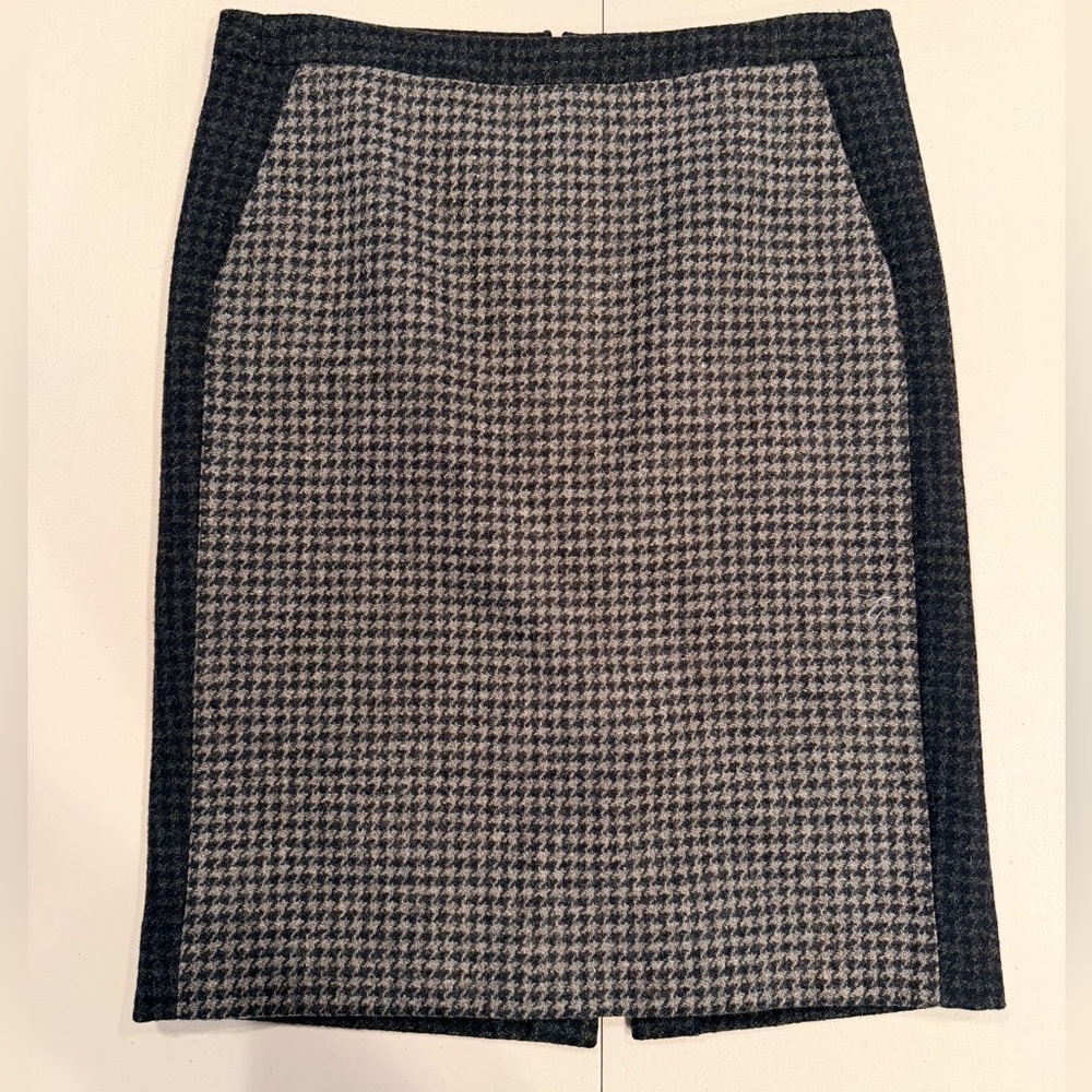J.Crew | ladies No.2 houndstooth wool pencil skirt. Size: 10